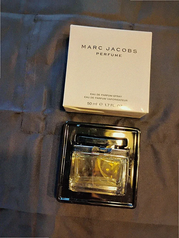 1.7 fl oz Eau de Parfum