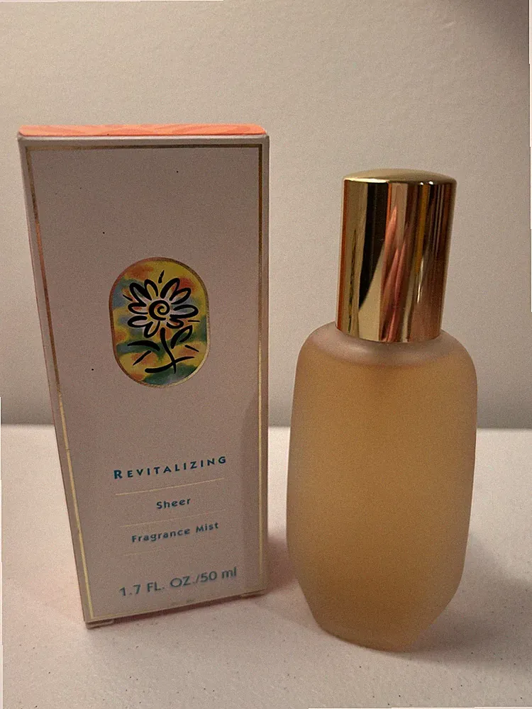 MARY KAY Revitalizing Sheer Fragrance Mist Perfume 1.7 fl. oz. 2413 NEW in Box
